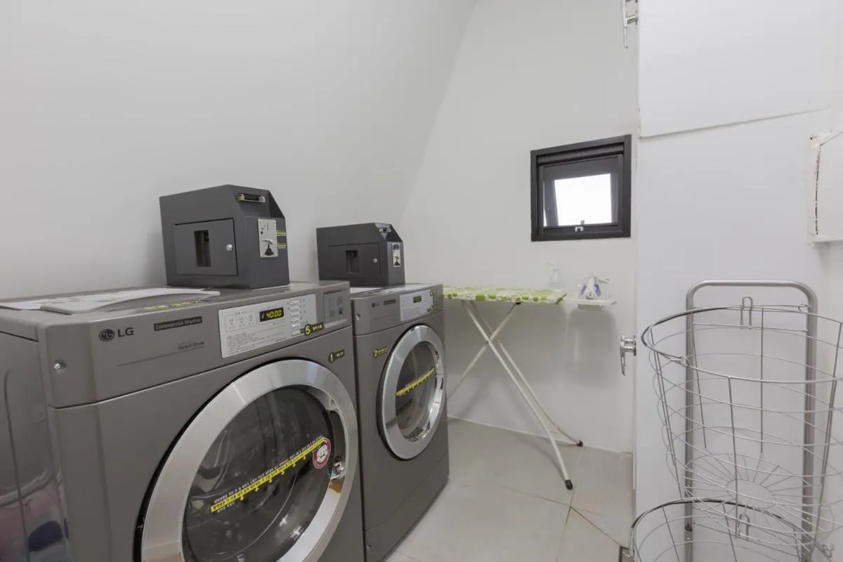 Image 2 of Space in Blackstone – Foreigner Only