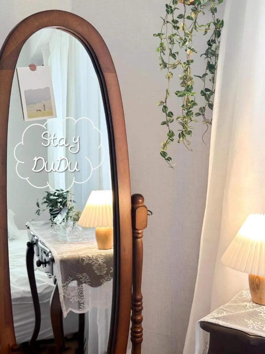Image 3 of Stay DUDU