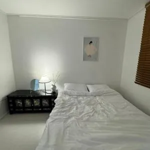 Image 6 of Stay on – Foreigners only