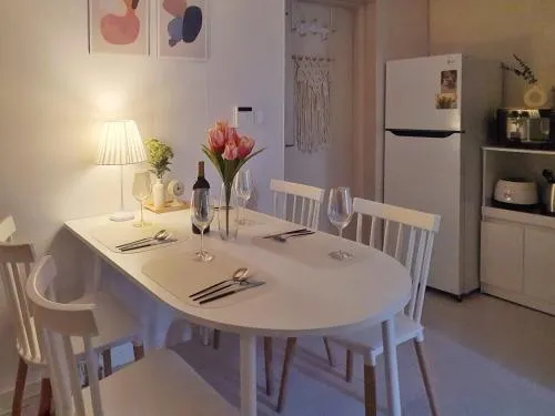 Image 2 of Sunny House