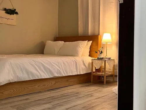 Image 2 of The Cozy Nonhyeon, Gangnam Eonju station 5 min by walk, Warm and Fresh, 2 bedrooms, Close to restaurants of the Netflix Culinary Class show