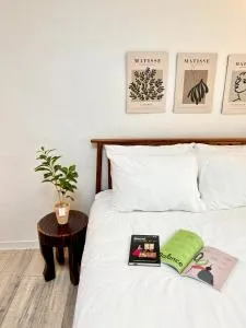 Image 3 of The Cozy Nonhyeon, Gangnam Eonju station 5 min by walk, Warm and Fresh, 2 bedrooms, Close to restaurants of the Netflix Culinary Class show