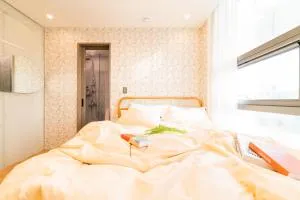 Image 6 of Wave Family Suite #2