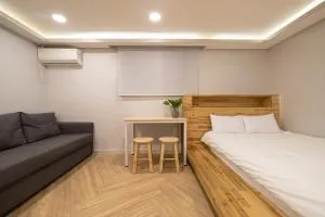 Image 6 of Woody Two Bedroom In Hongdae