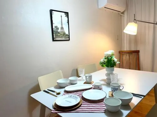 Image 1 of 김포공항초근접 차로5분 퀸2개 최대4인 건물내무료주차 온기게스트하우스