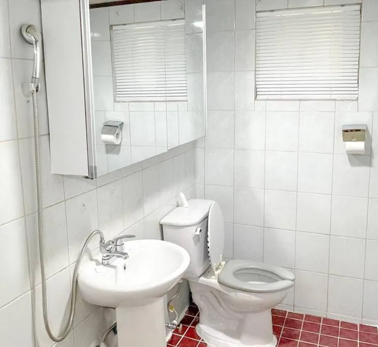Image 2 of #guro digital complex station 10min #clean #2rooms #netflix