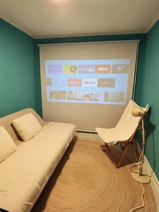 Image 3 of 종로로로쉐