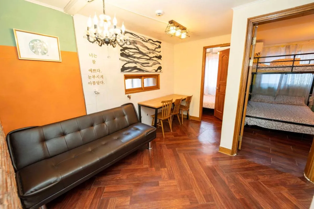 Image 6 of 2 – Gu&Anne House Seoul Hongdae Stn 5rooms,4bathroom