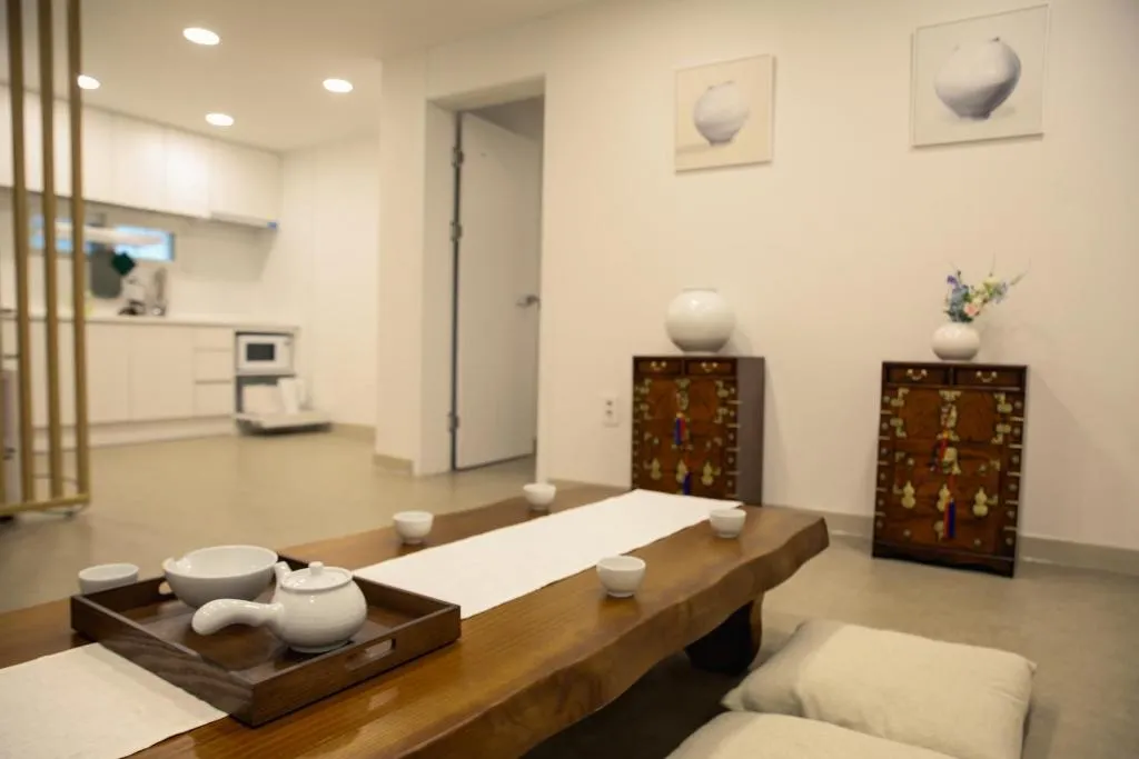 Image of 3BR 2Bath 5Bed for big group 1F, 2F, 3F