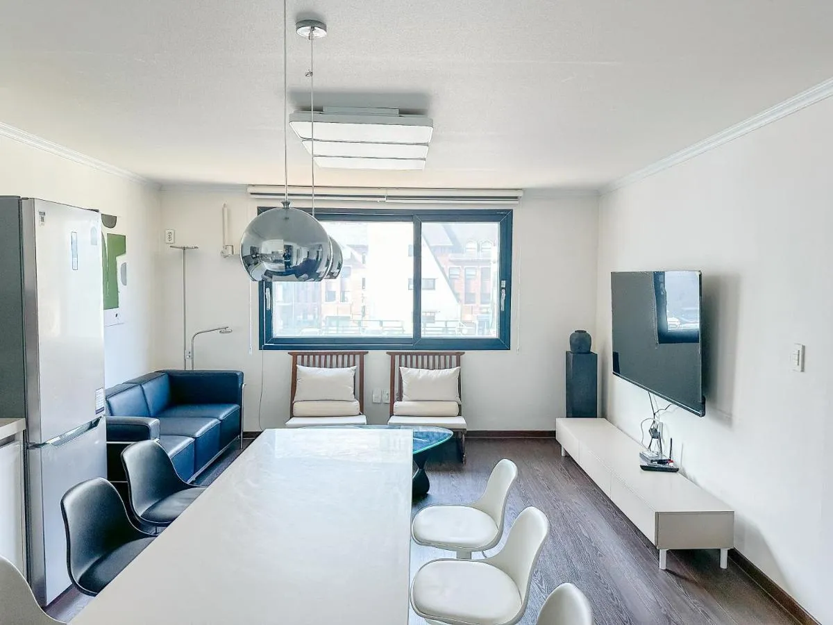 Image 1 of 3BR Jong-RO Family House, 4Beds, 6 people