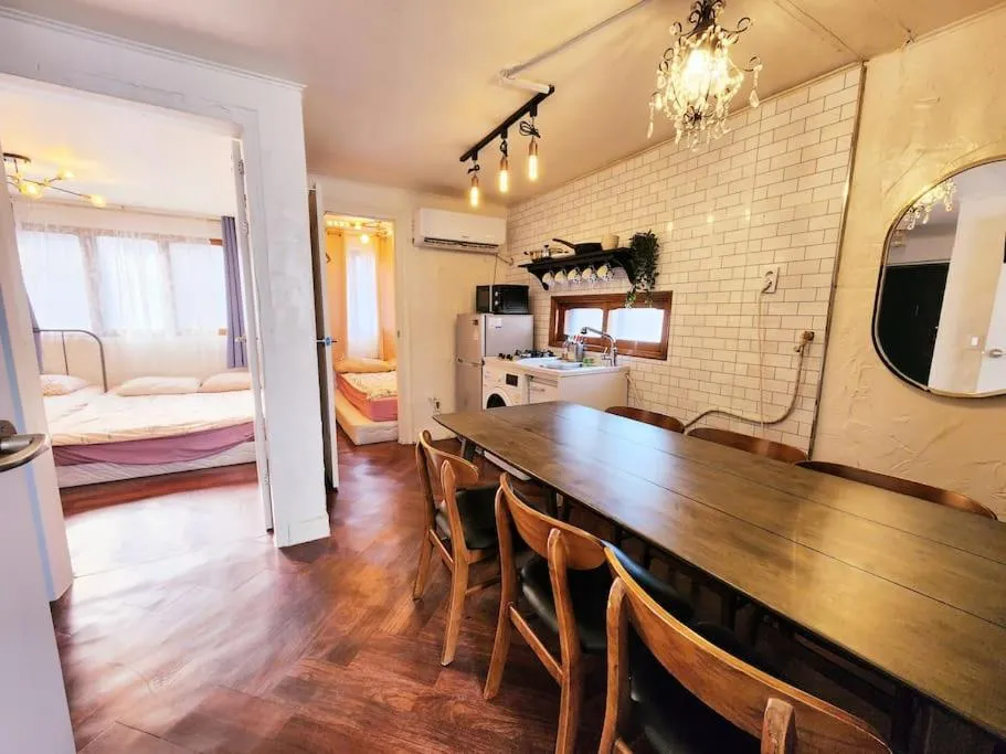 Image of 3-Gu&Anne house Hongdae 6room & 4bath House