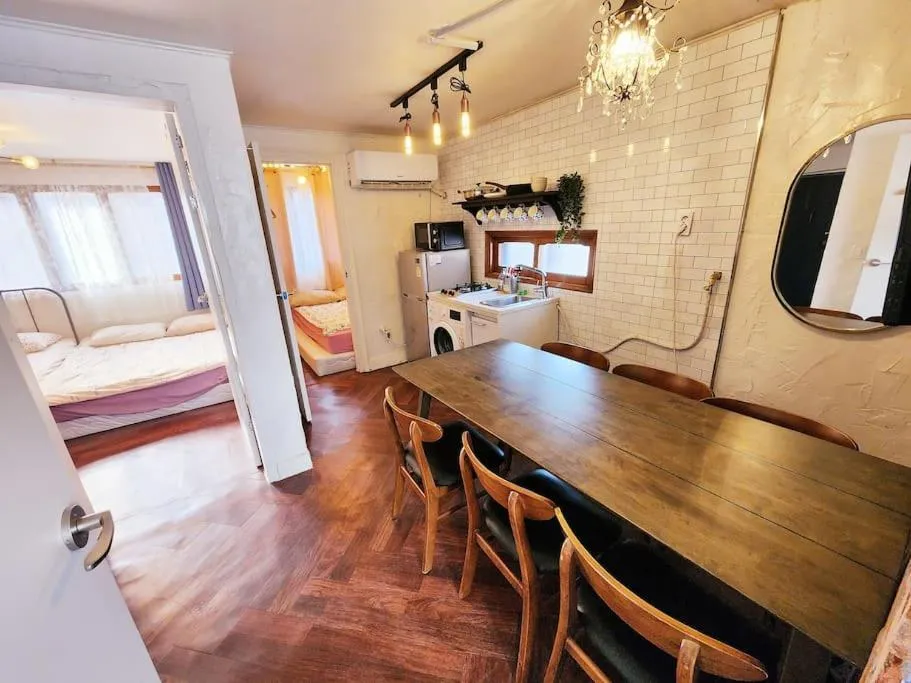 Image 6 of 3-Gu&Anne house Hongdae 6room & 4bath House