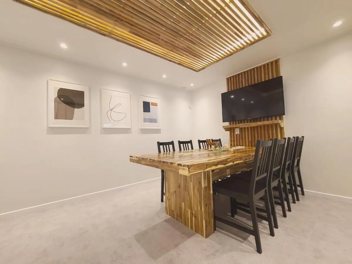 Image 1 of 6 Hongdae 5BR & 4Bath, elevator, Free wifi