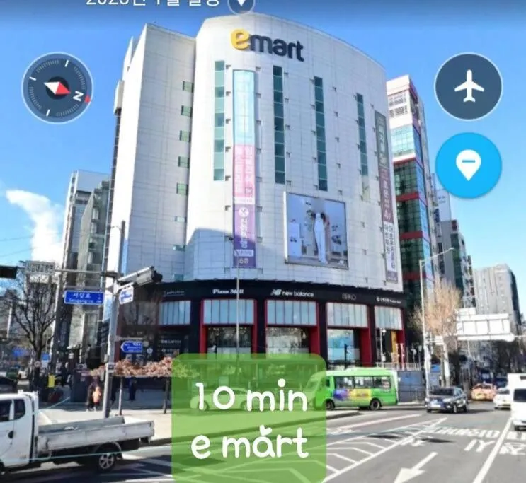 Image 2 of AREX Hongik station 3min