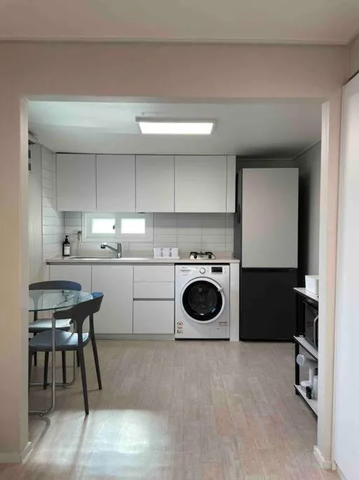 Image 2 of ArinHouse