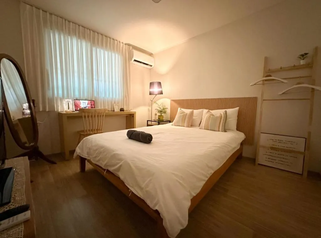 Image of Athome – Foreigner Only