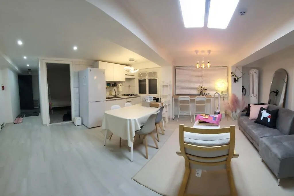 Image 5 of Best, Pick-up Svc, Private, 3 rooms, Hongdae