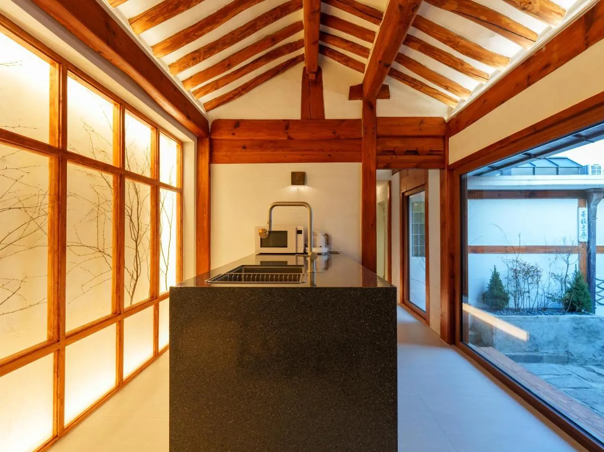 Image 6 of Bukchon Hanok – ‘Yul Jae’ The access code is sent by message