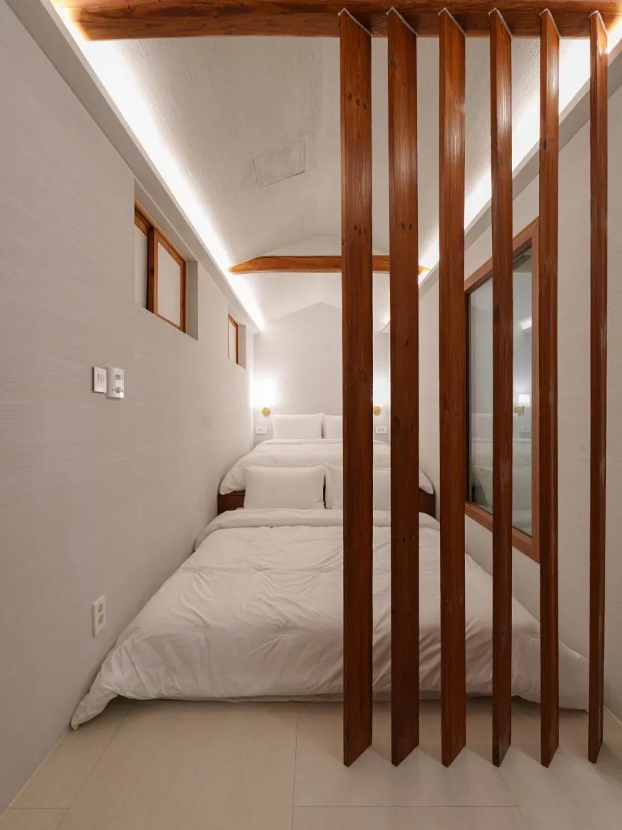 Image 5 of Bukchon Hanok – ‘Yul Jae’ The access code is sent by message
