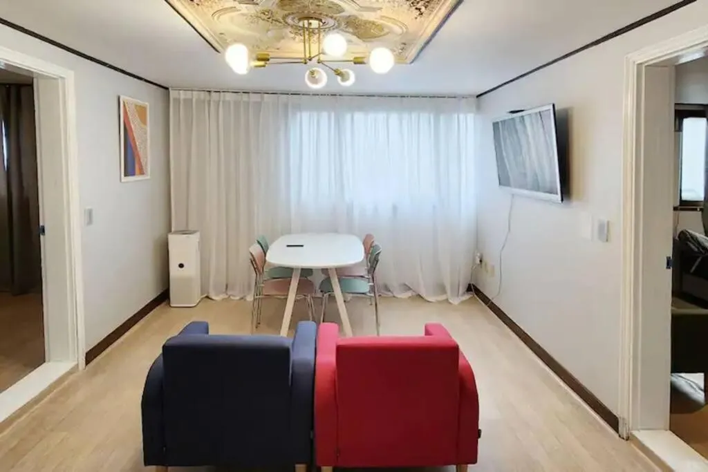 Image 4 of C-3 White Linen House