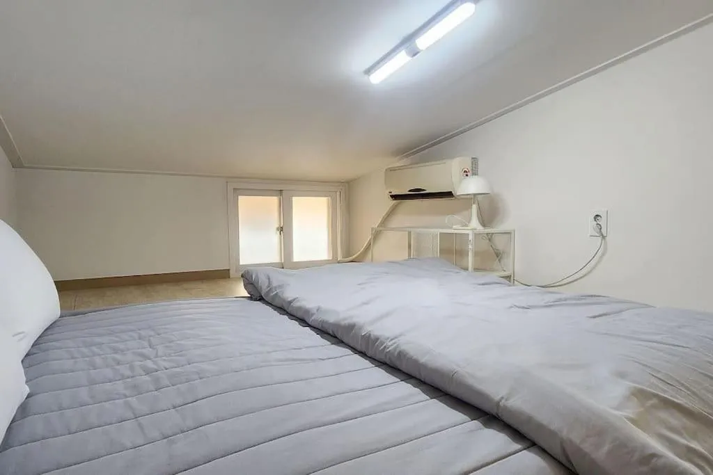Image 5 of C-5 White Linen House