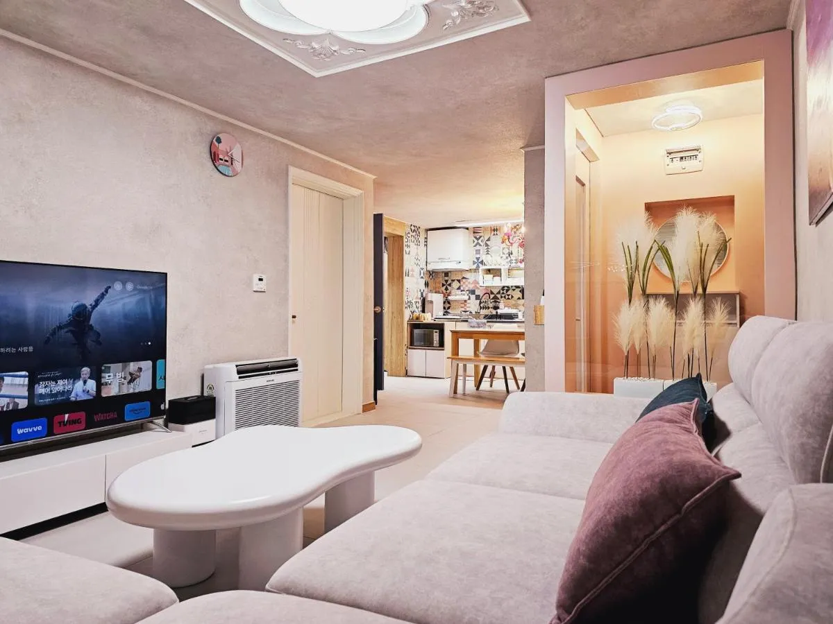 Image 5 of Close to Gangnam, COEX, Asan Medical Centar & Luxury Apartment near Lotte world, Free Korean Ramen