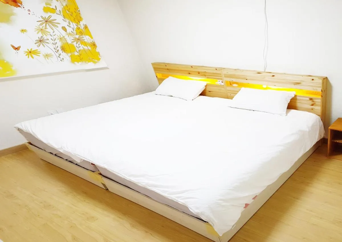 Image 1 of Comfortable as your home – JS1