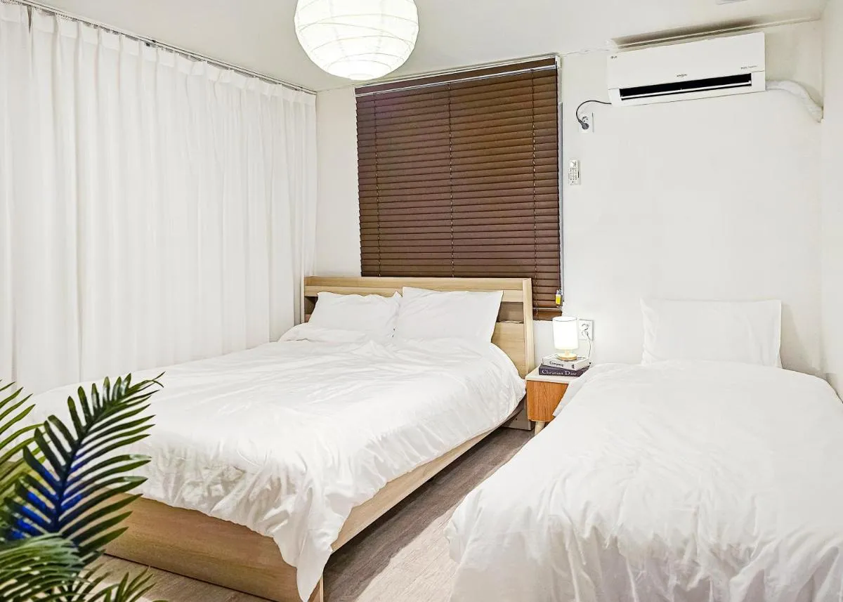Image 2 of Cozy M Hongik,Univer 6min, Sinchon Station 4min, cozy, confortable