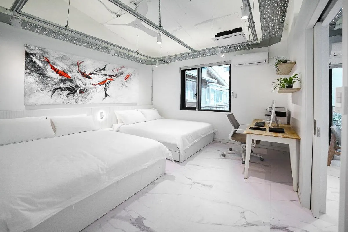 Image 1 of F9 Tailored Service Home Near Hongik Univ Station