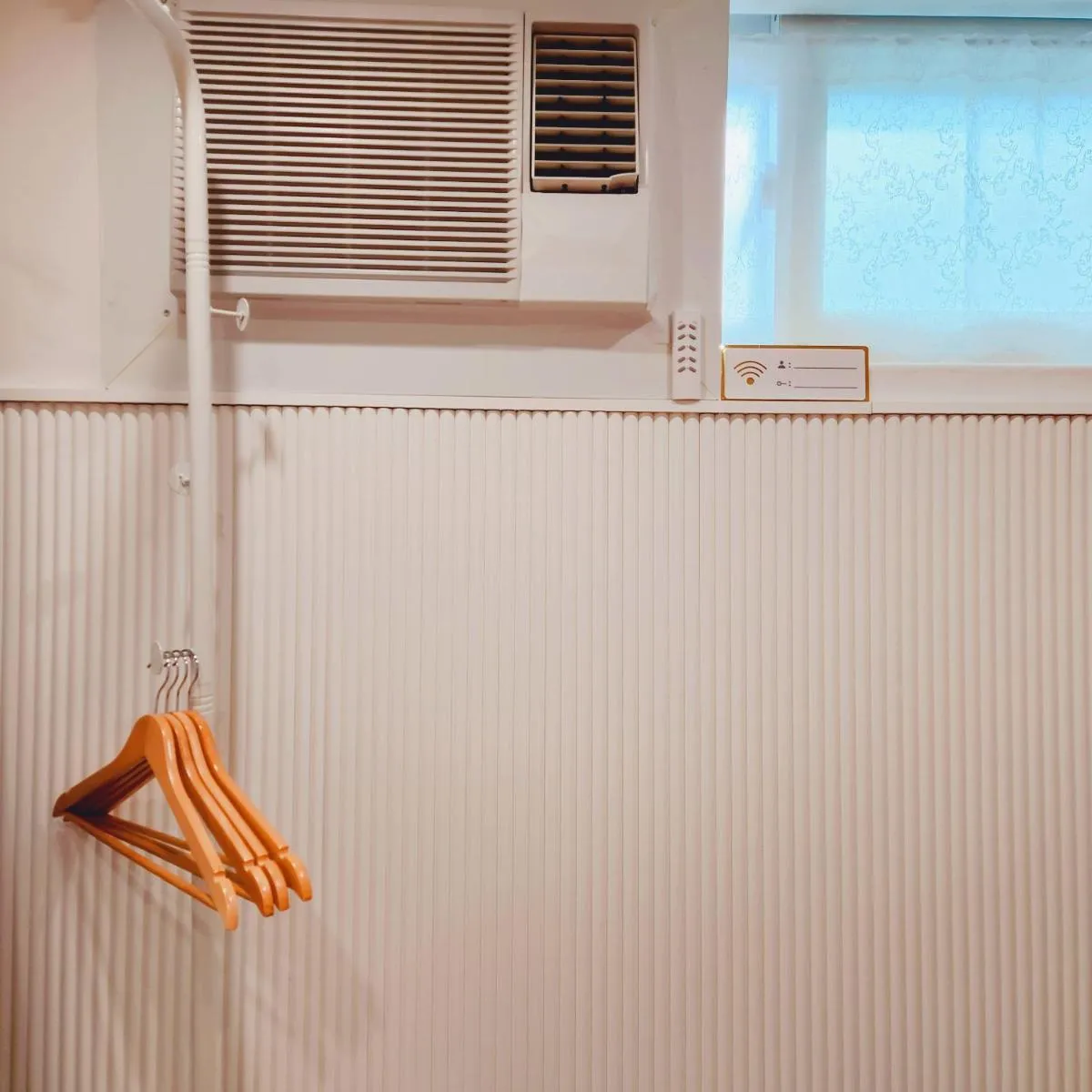 Image 5 of Foreign Only – Dado Haus