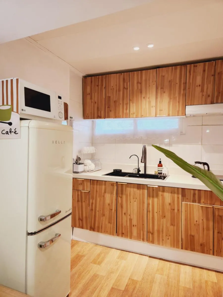Image 2 of Foreign Only – Dado Haus
