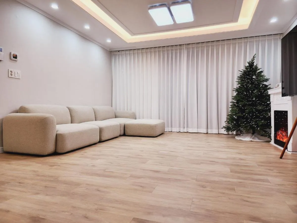 Image 1 of Grand open Hongdae houes 4bdr 2bth