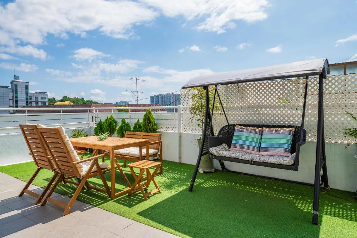 Image 3 of Haiyan Design House – Feel like a vacation at city