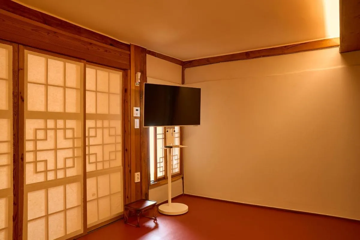 Image 2 of Hanok Angnid Gongian