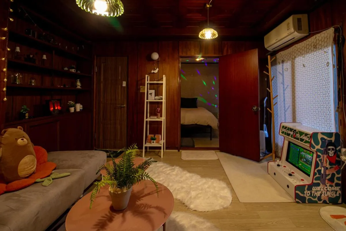 Image 2 of Hanok Bookclub House