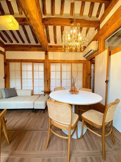Image 3 of Hanok JAE l 4BR 2Bath l 9min from Anguk STN