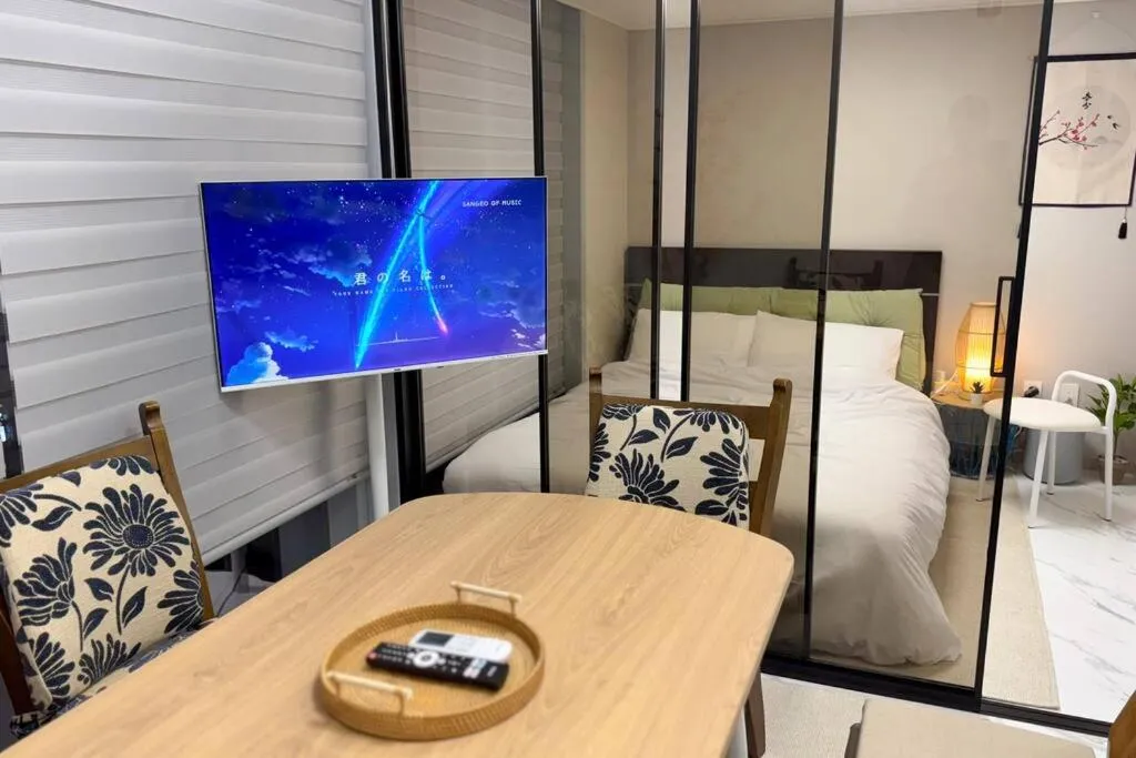 Image 3 of High-rise luxe Loft Seoul Stay