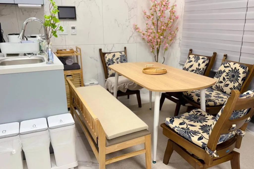 Image 4 of High-rise luxe Loft Seoul Stay