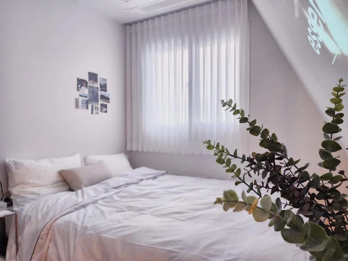 Image 6 of Hongdae 10mins, HapJeong 5mins, AirportBUS 5mins, Largo House SEOUL- Foreigner only