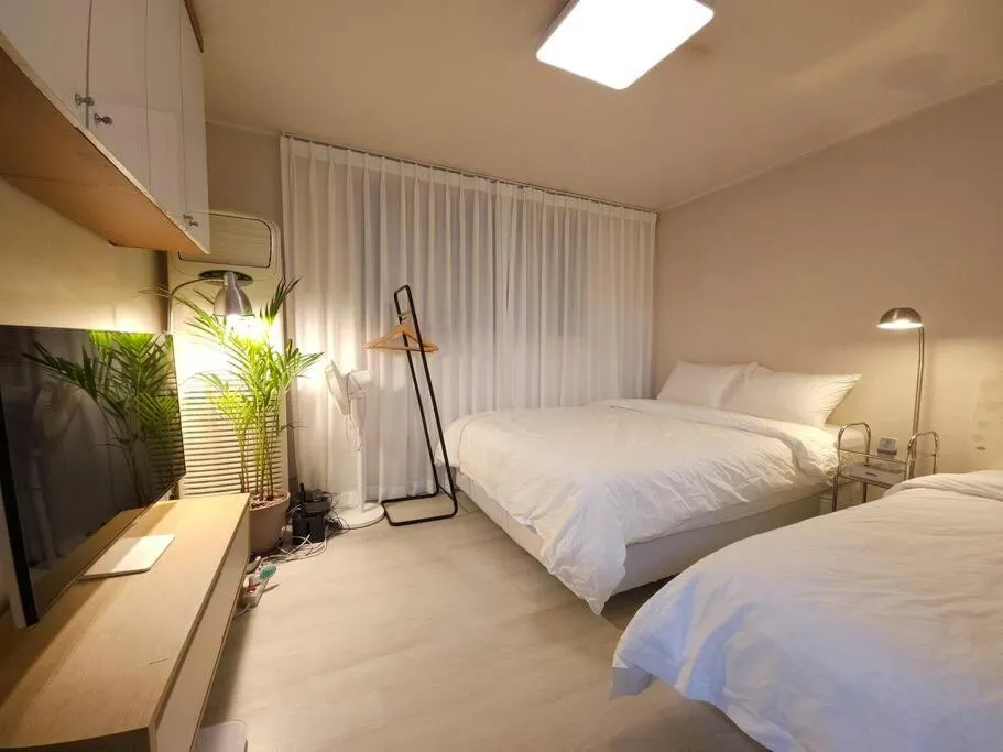 Image of Hongdae, 10mins to Hapjeong Station, Mangwon station, 2 rooms 3 beds, max 5pax