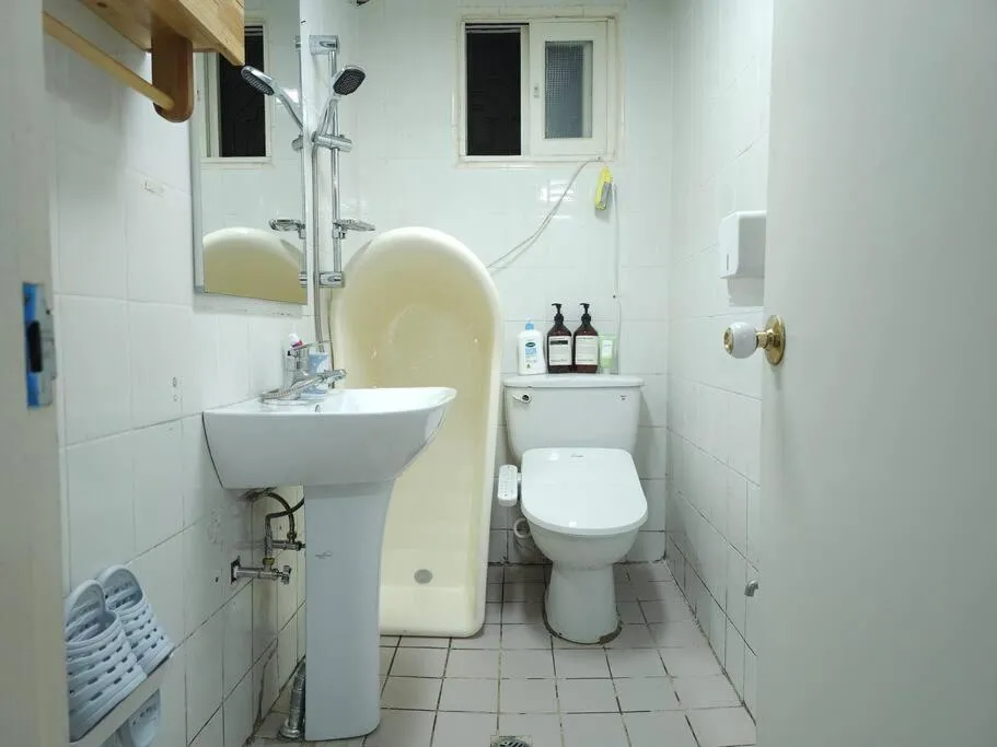 Image 2 of Hongdae, 10mins to Hapjeong Station, Mangwon station, 2 rooms 3 beds, max 5pax