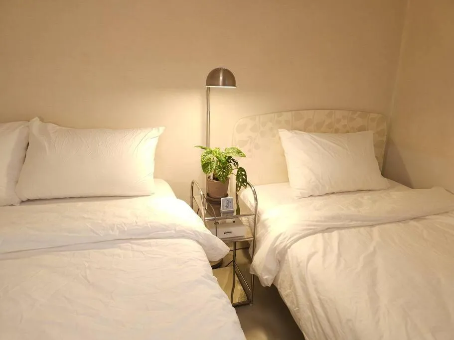 Image 4 of Hongdae, 10mins to Hapjeong Station, Mangwon station, 2 rooms 3 beds, max 5pax