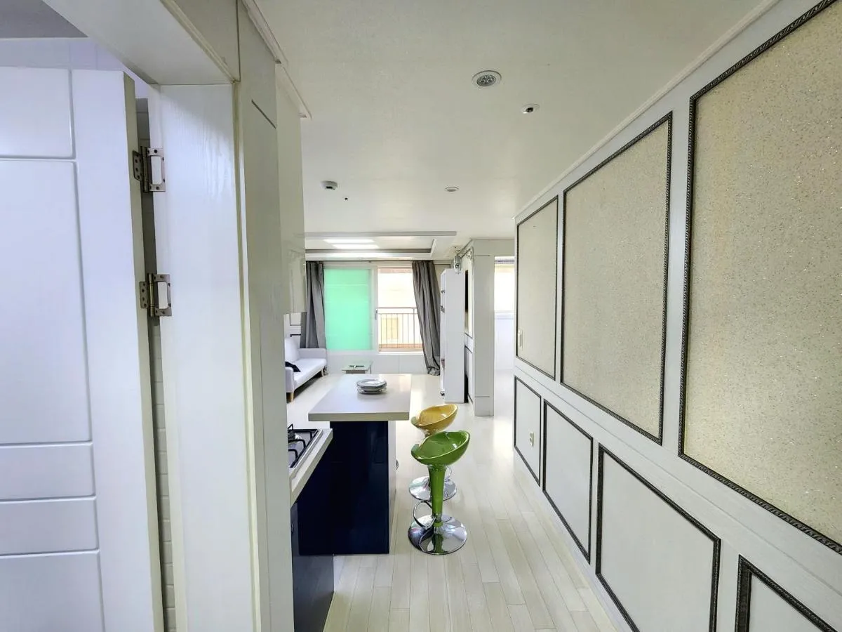 Image 1 of Hong dae, 3bed room, 2toilet, full optioned, entire house