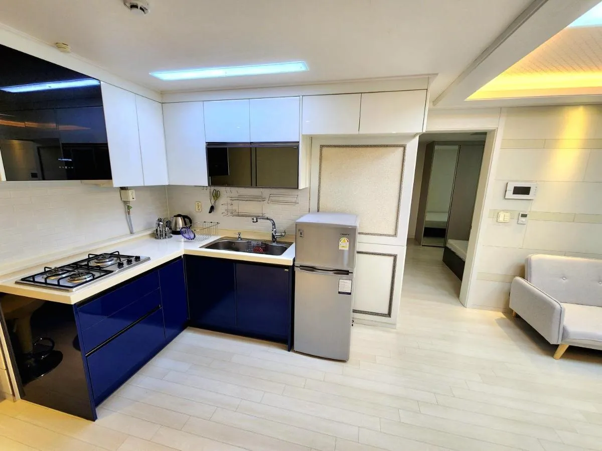 Image 2 of Hong dae, 3bed room, 2toilet, full optioned, entire house