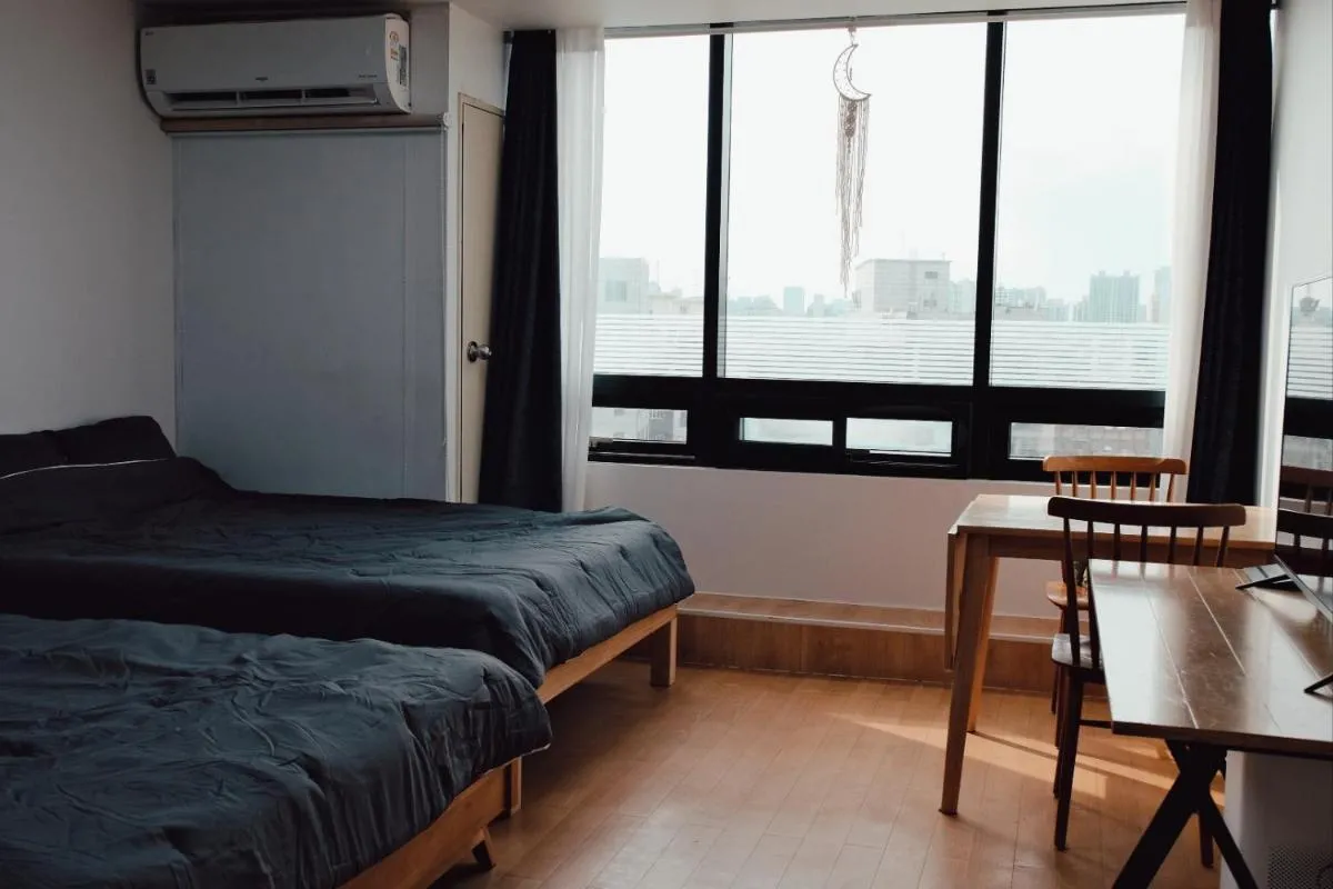 Image 1 of Hongdae Happy Room 1