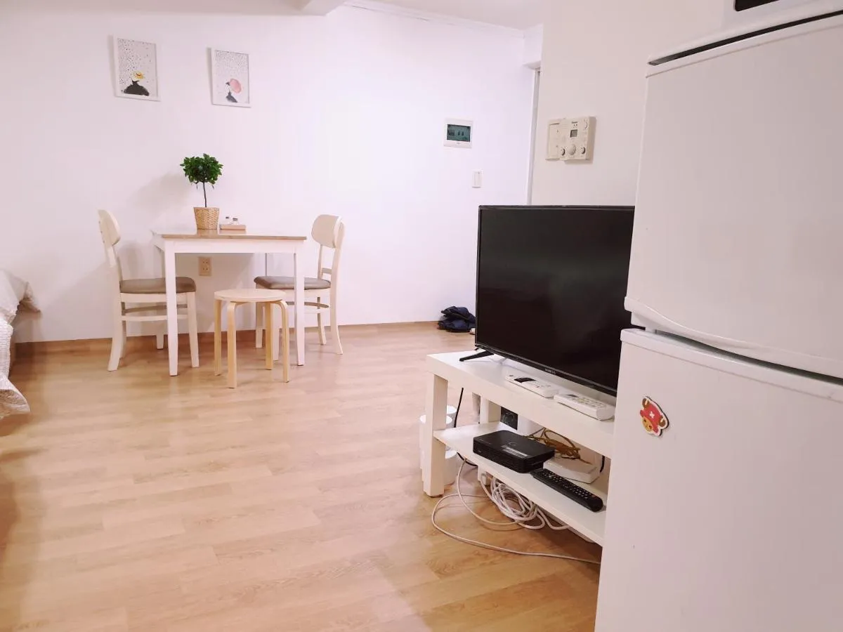 Image 3 of Hongdae Lovely Studio