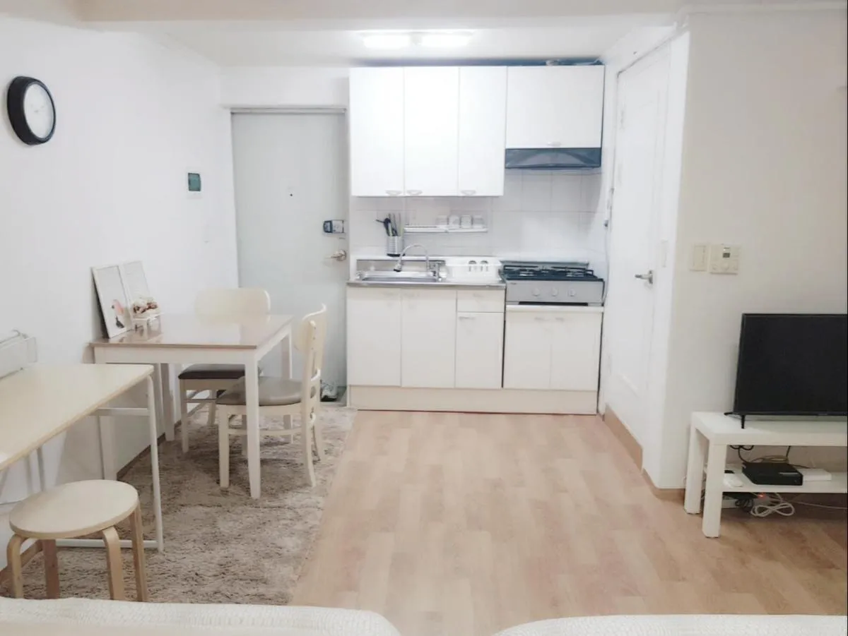 Image 2 of Hongdae Lovely Studio