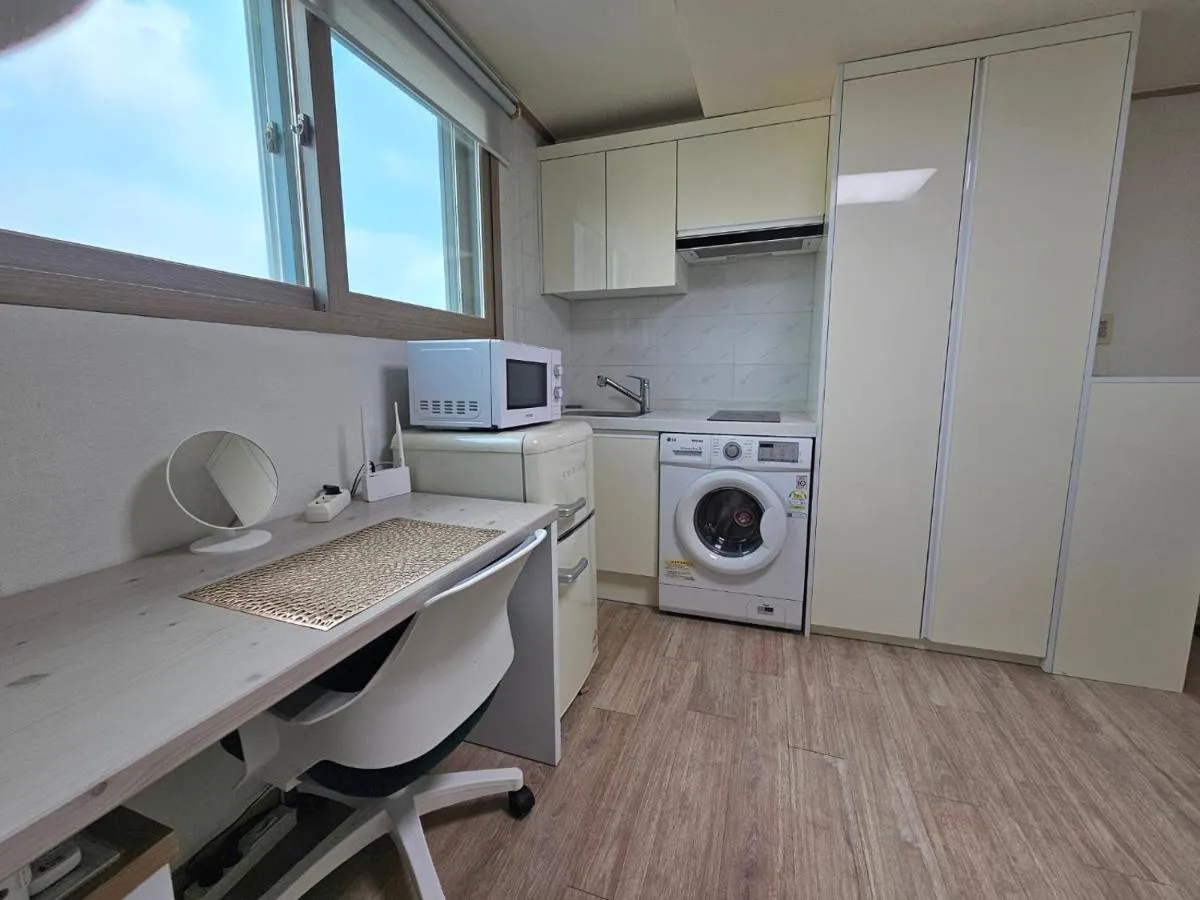 Image 6 of Hongdae, Sinchon Yeonhui House