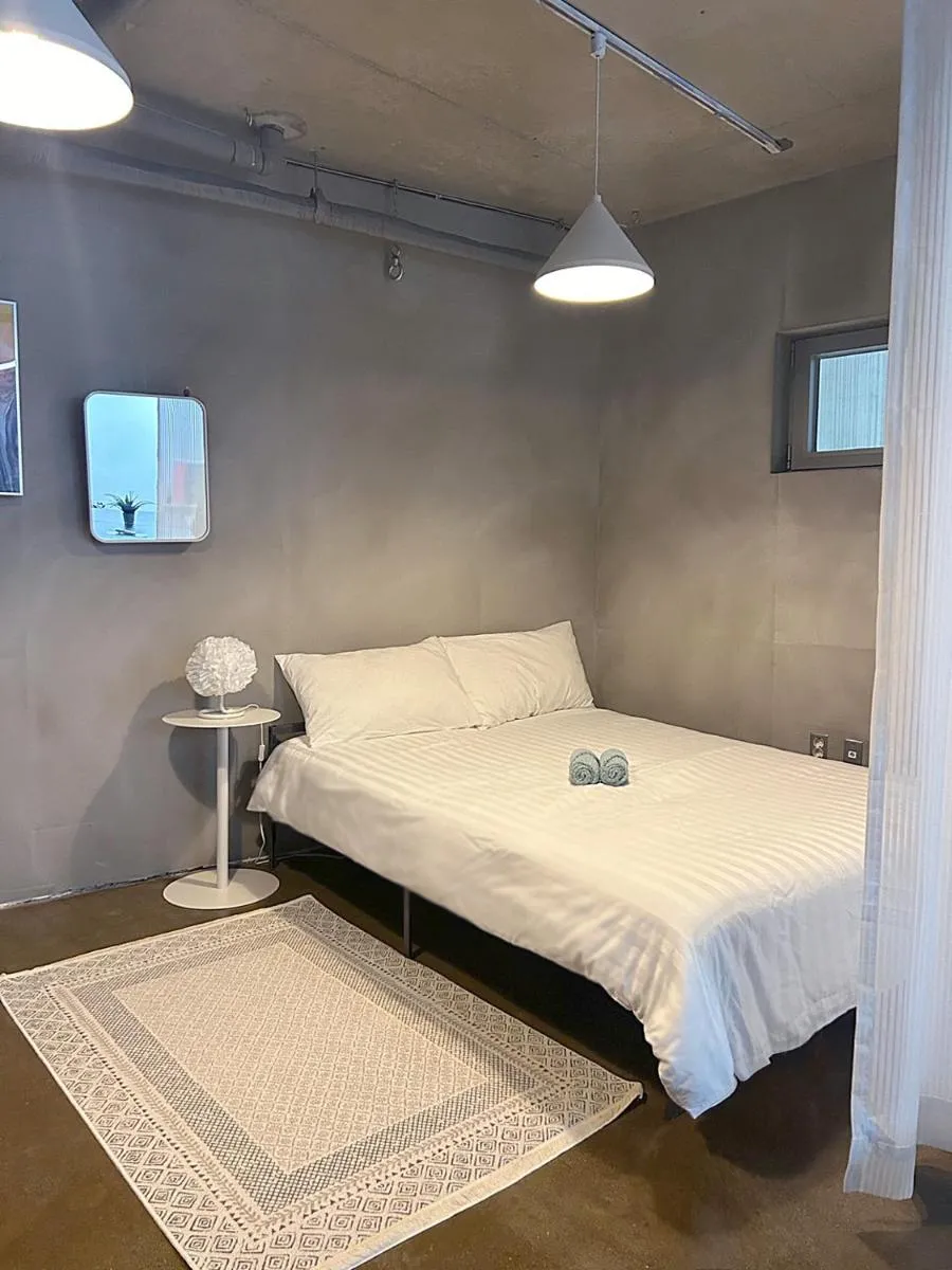 Image 4 of Hongdae Unique Sensitive Design House