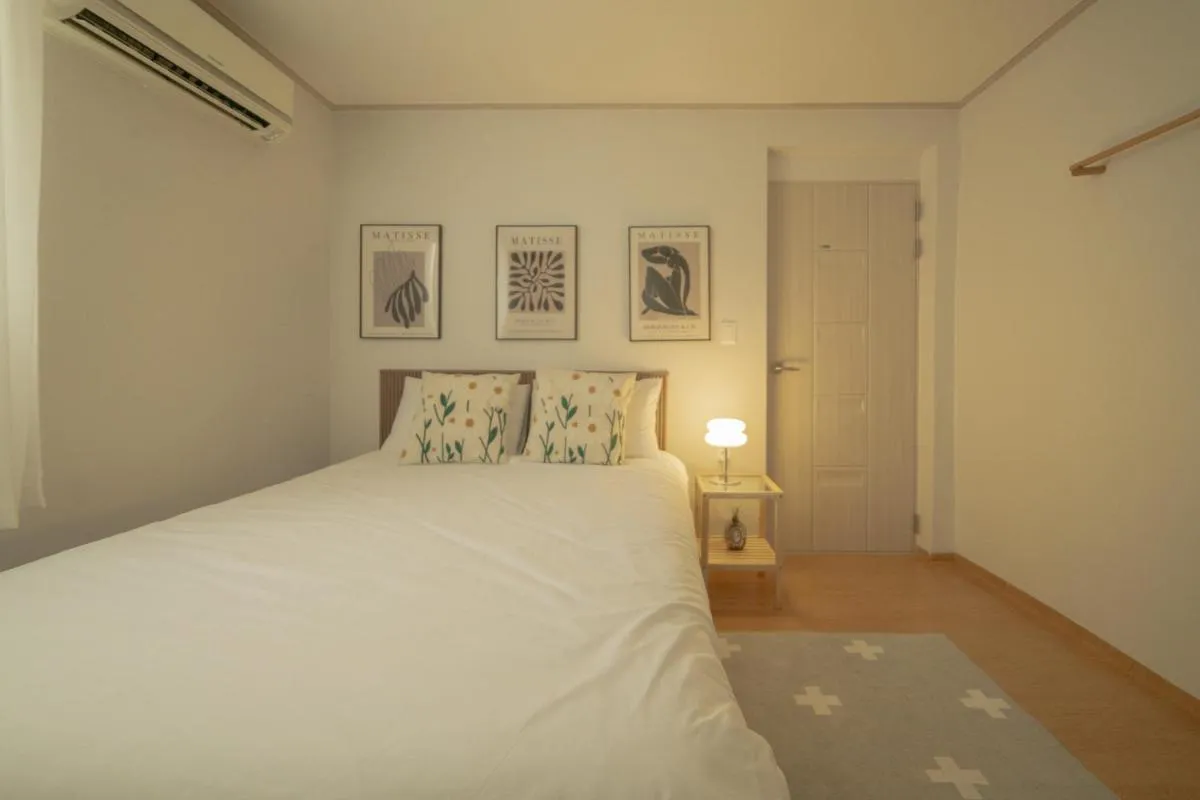 Image 4 of Hue House